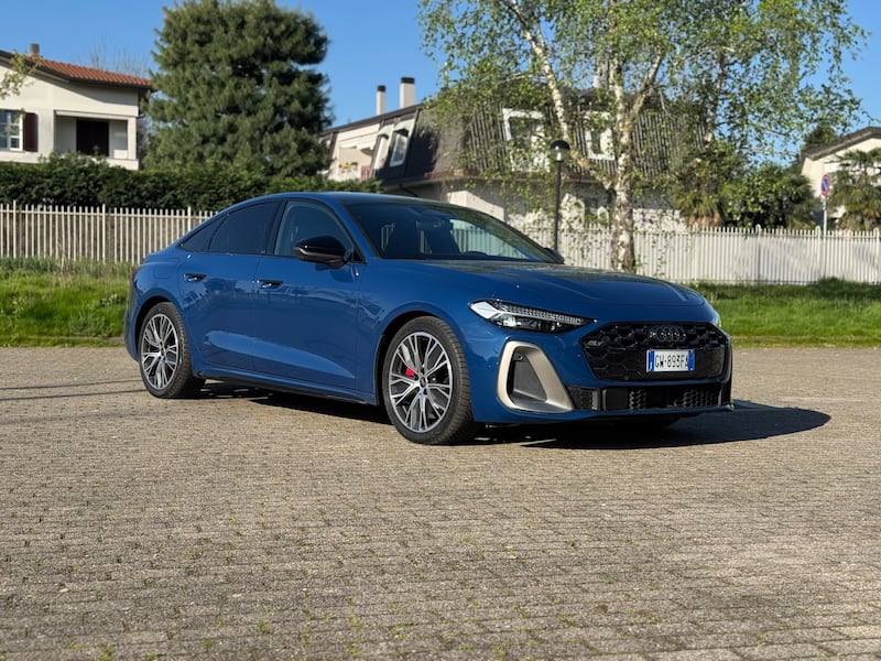 Audi A5 TDI: guarda la gallery della nuova berlina ibrida tedesca 2