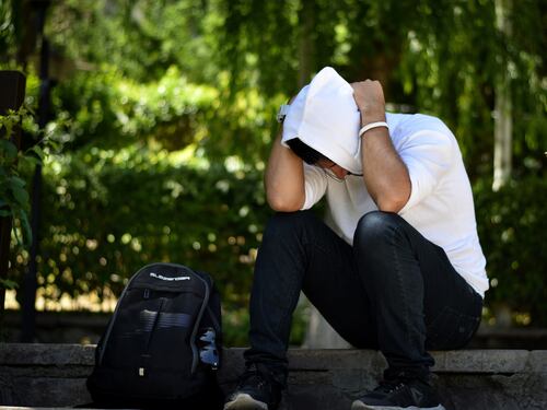 Tso al 18enne senza la mascherina: "Colpa della filiera del male"