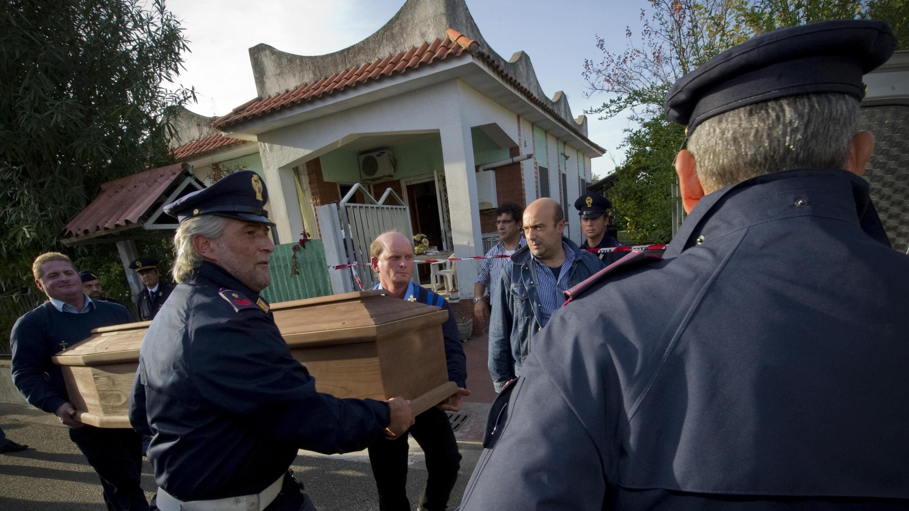 Castel Volturno, fermato padre e marito delle donne trovate morte in casa