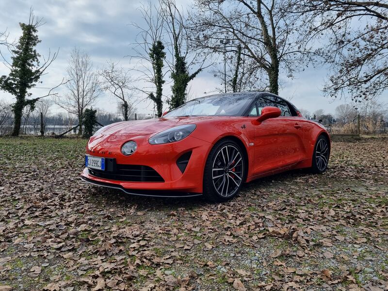Alpine A110 S, guarda le foto della due posti francese da 300 cv 1