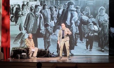 Gli occhi della guerra a teatro
