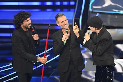 Sanremo 2024: ecco il look della terza serata del Festival di Renga e Nek 5