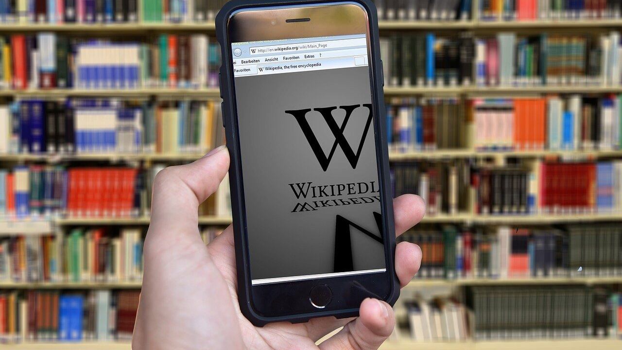 I giudici cedono al fascino di Wikipedia: così copiano le sentenze