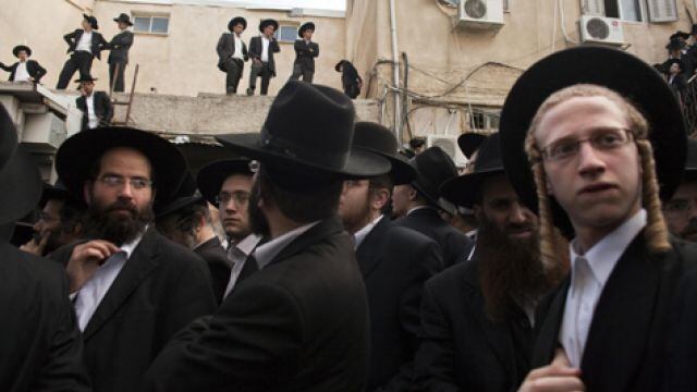 Israele, ultra ortodossi contro il servizio militare obbligatorio: 46 in manette