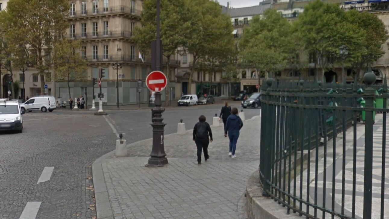 Choc a Parigi: autista di un Suv investe e uccide un ciclista. Scoppia il caso "violenza motorizzata"