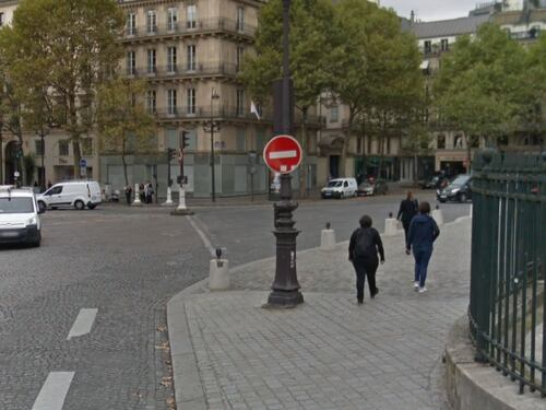 Choc a Parigi: autista di un Suv investe e uccide un ciclista. Scoppia il caso "violenza motorizzata"