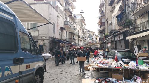 I controlli delle forze dell'ordine nel mercato storico del Buvero 2