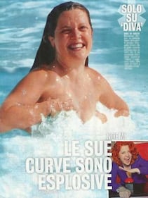 Noemi perde il costume 3