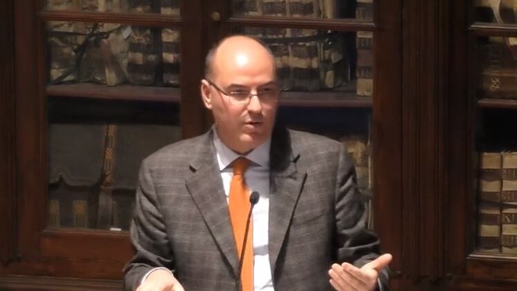 "Bravissimi a distruggere non sanno più costruire"