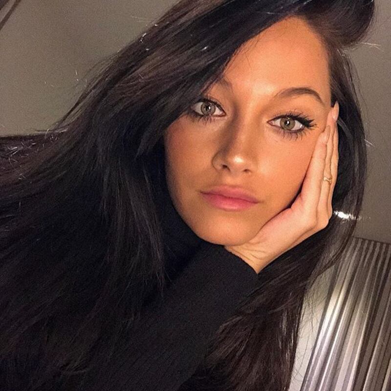 Lady Dybala da urlo su Instagram: i suoi scatti incantano i follower 4