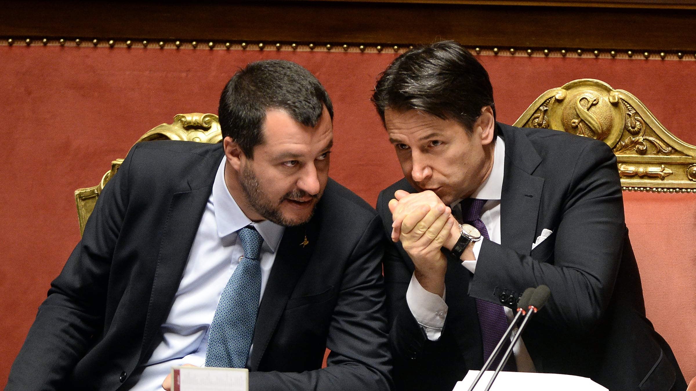 Conte sfida Salvini sulle tasse. Giorgetti: flat tax o è finita
