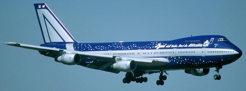 Il Boeing 747 con livrea Alitalia Baci Perugina