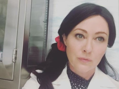 Shannen Doherty torna al lavoro dopo aver sconfitto il cancro