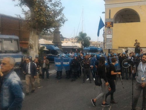 Ischia blindata per il G7: la protesta degli antagonisti