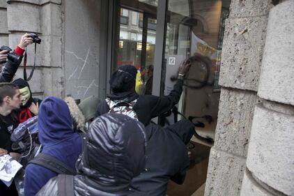 Studenti in piazza a Milano 5