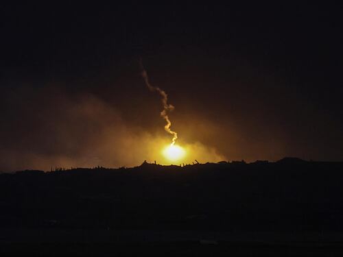 Ancora bombe a nord di Gaza. Oltre 100 morti nei raid di ieri, Hamas uccide un soldato delle Idf
