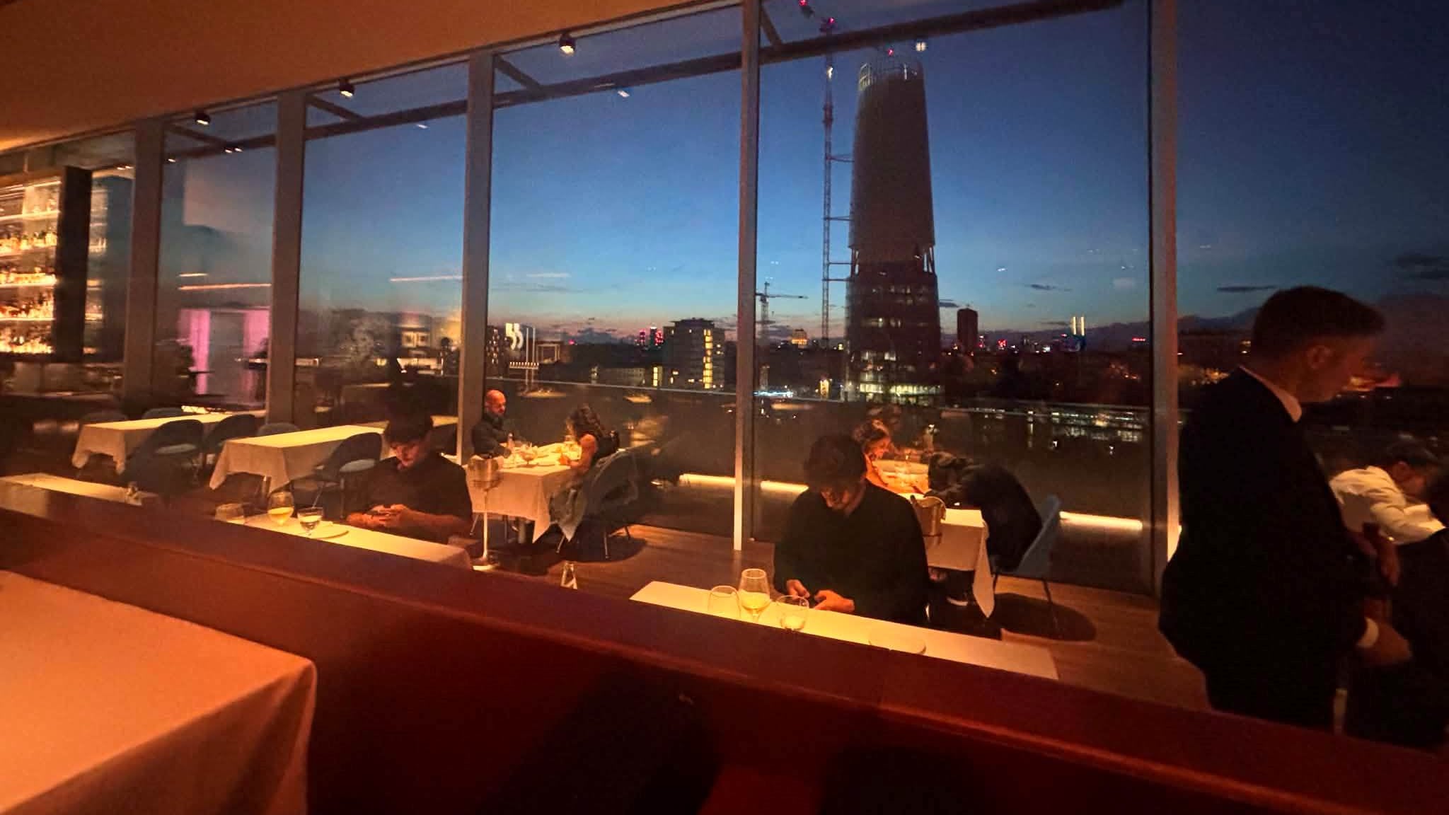 Torre, il ristorante più bello di Milano