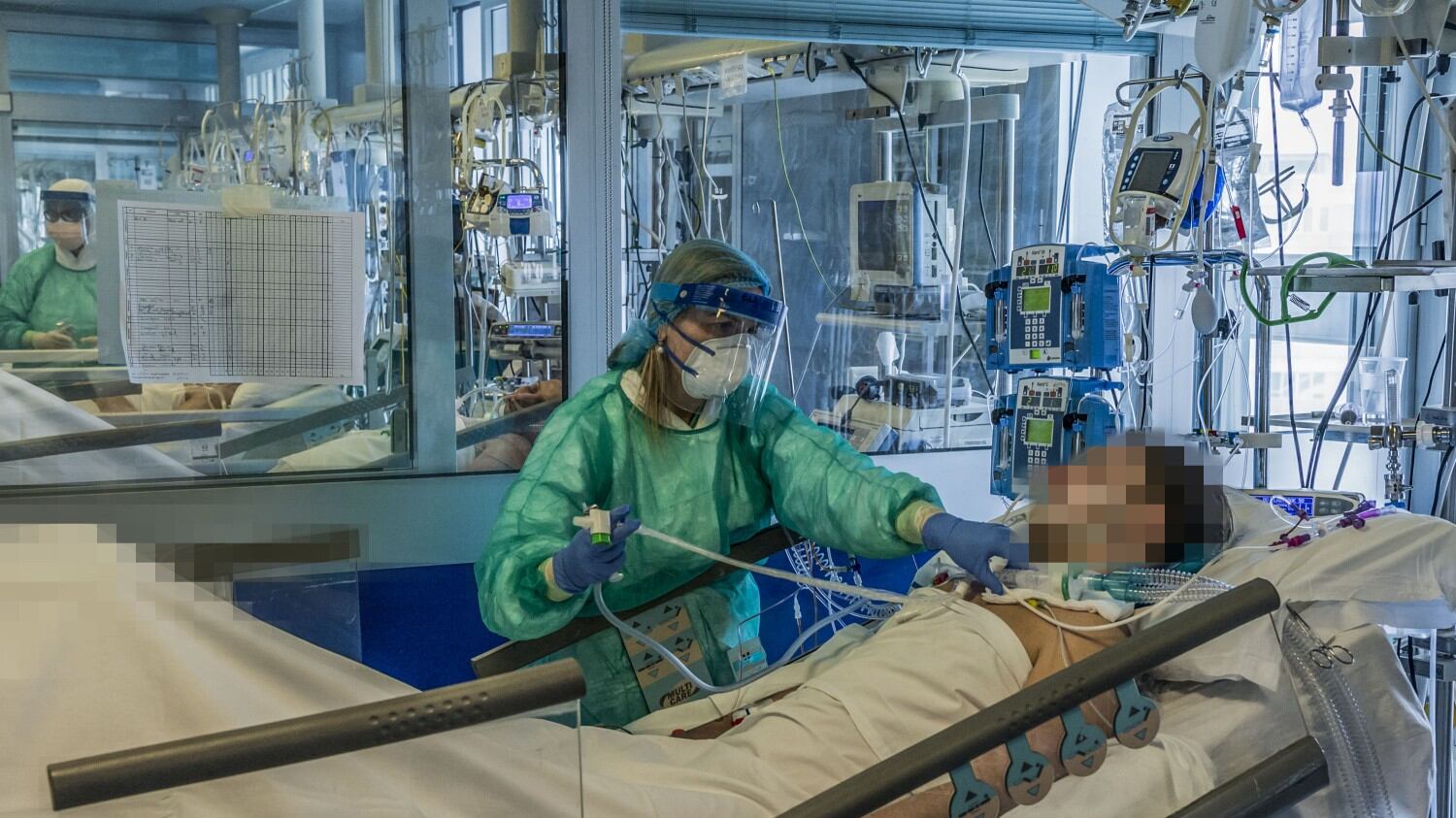 La proposta di FdI: "Una giornata in ricordo delle vittime del coronavirus"