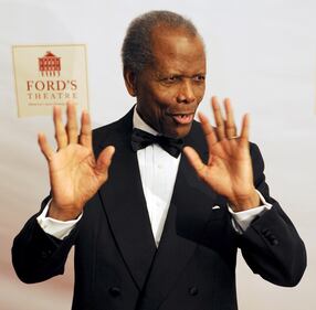 Addio a Sidney Poitier, primo afroamericano a vincere l'Oscar 6