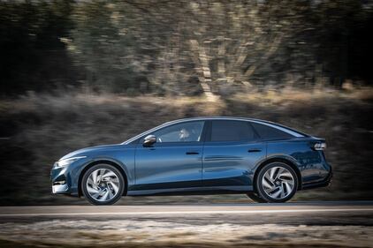 Volkswagen ID.7, primo contatto: guarda la gallery 2