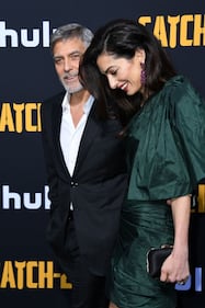 Heorge Clooney e Amal per la premier di "Catch-22"  7