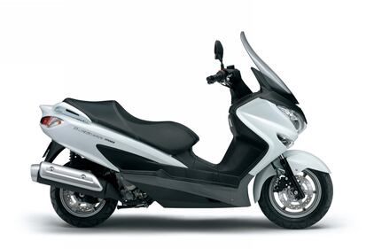 Suzuki Burgman 125-200 ABS 8
