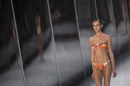 Brasile, curve mozzafiato alla settimana della moda 11