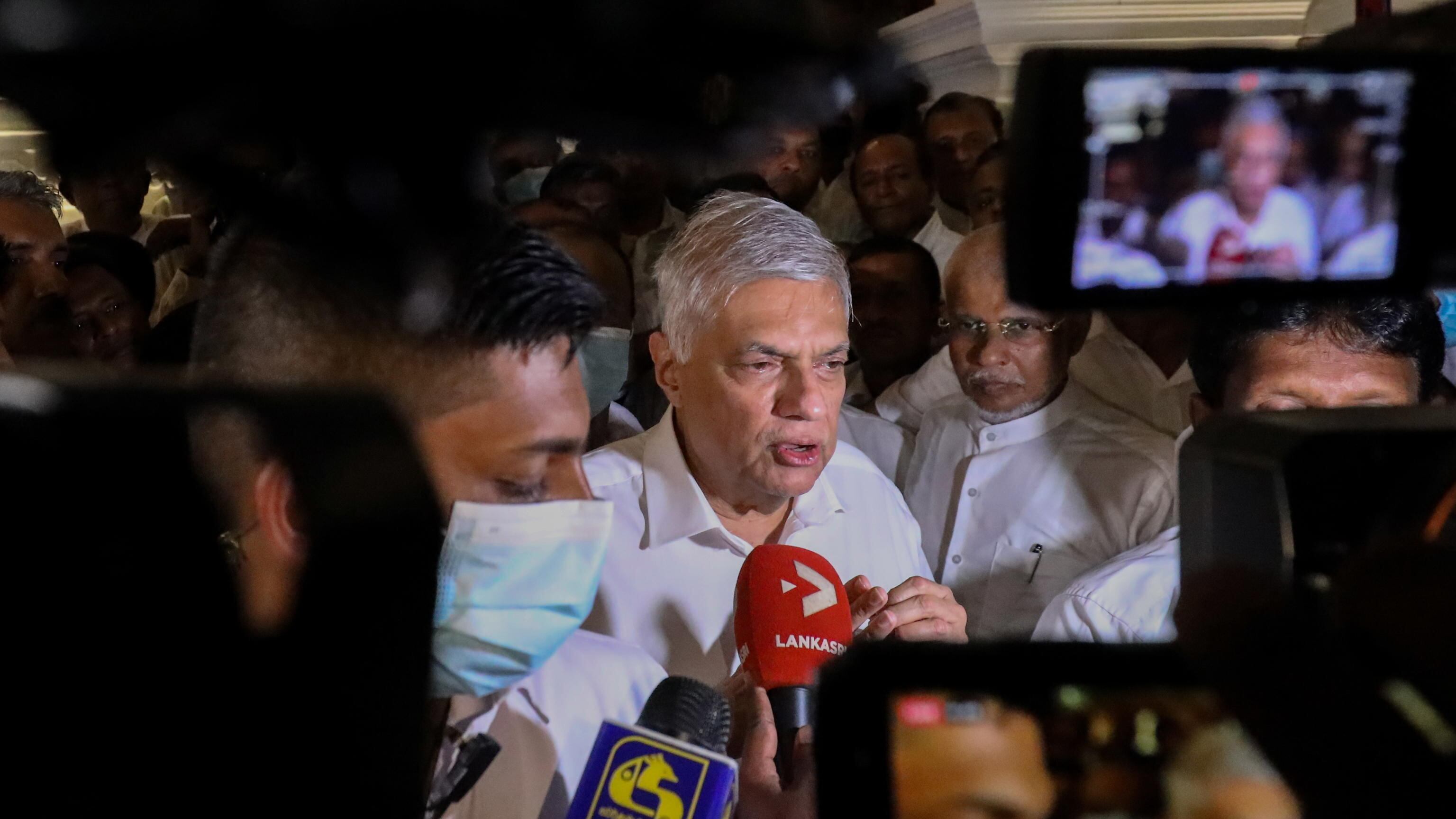 Svolta Sri Lanka. Il neo presidente dopo il caos: "Divisioni finite"
