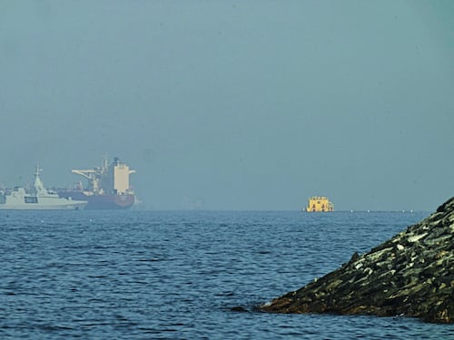 Hormuz, lite sul vertice a Doha. L'Iran a Macron: "Sminiamo noi"