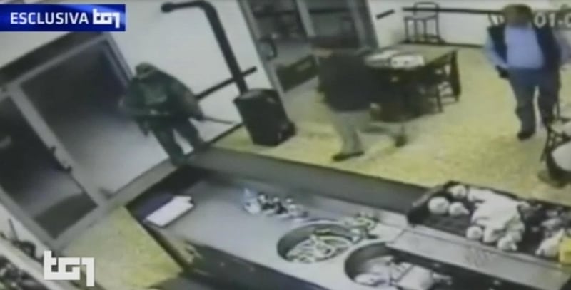 Budrio, ecco l'assalto di Igor al bar 7