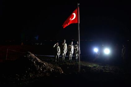 Evacuata la tomba di Suleyman in Siria 5