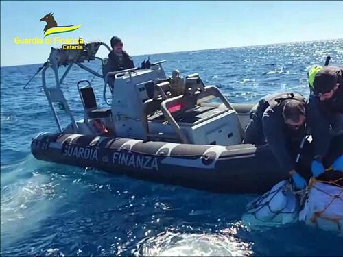 Il blitz della guardia di finanza a Catania e il sequestro della cocaina