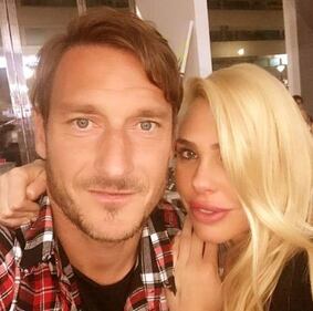 Francesco Totti e Ilary Blasi, le foto più belle 2
