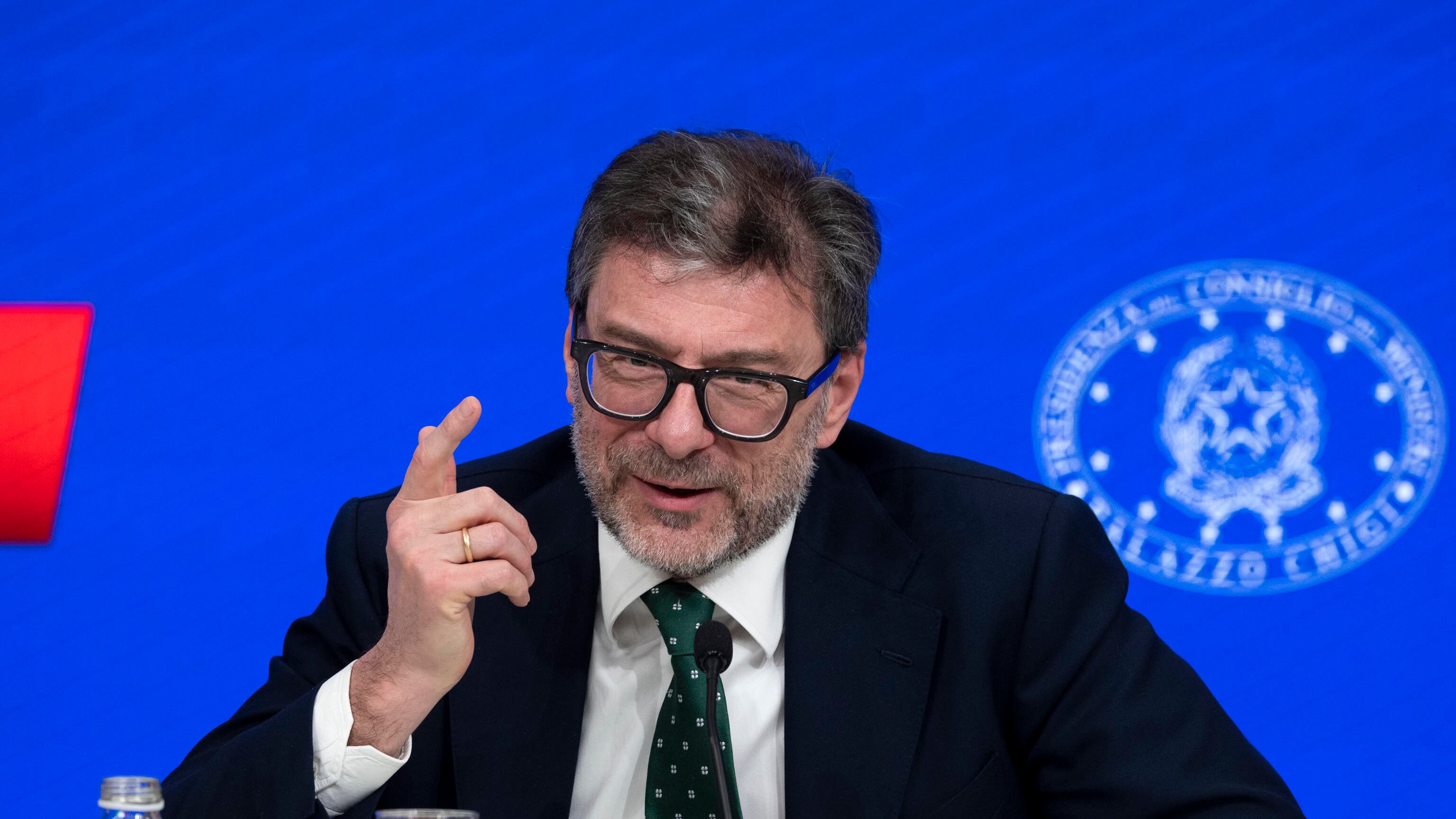 L'analisi di Giorgetti: "Trump sta disegnando il nuovo ordine globale. Il Wto? Era già morto"