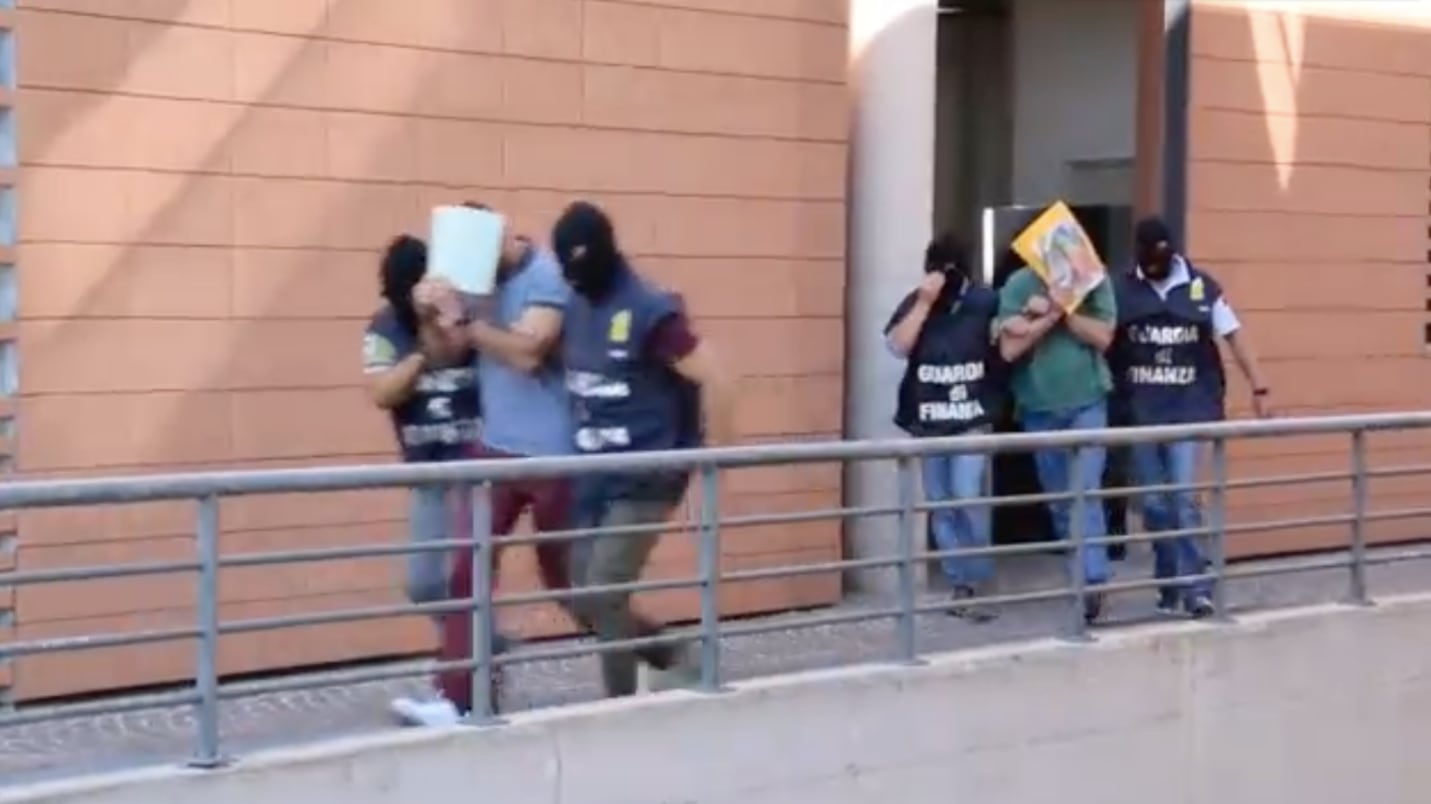 Terrorismo, scattano 10 arresti in Abruzzo: "Uccidiamo figli e donne"