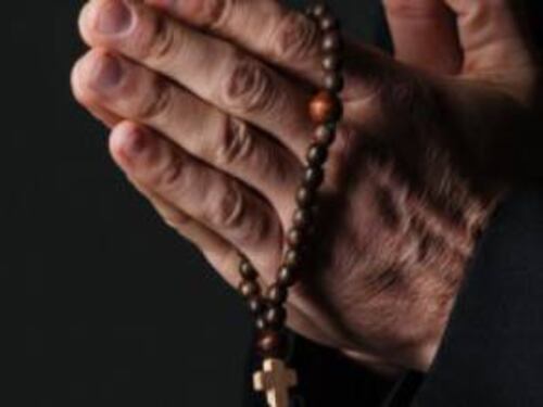 Barletta, prete salva una donna colpita da arresto cardiaco