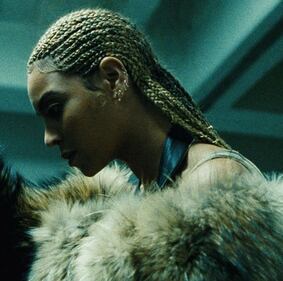 Beyoncé  7