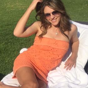 Liz Hurley sexy su Instagram 15