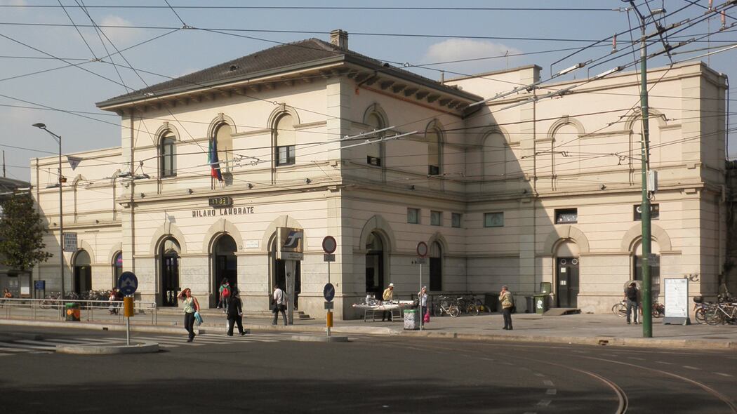 Affitta casa della defunta, prende i soldi e fugge