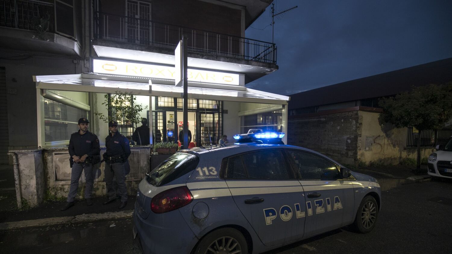 Raid dei Casamonica al bar: quattro arresti per mafia