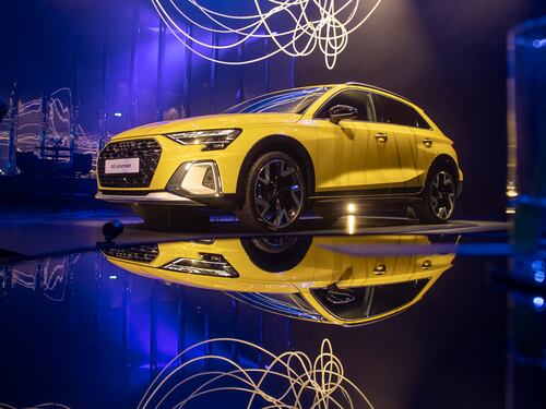 Esplorando l'evoluzione: Audi A3 allstreet incontra il cuore urbano di Milano