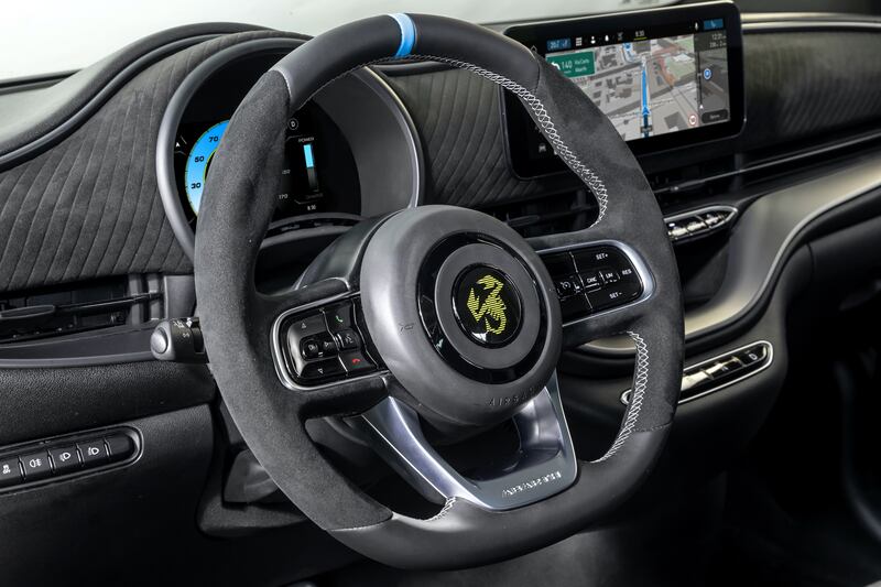 Abarth 500e 14