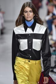 Kaia Gerber: ecco la sexy figlia di Cindy Crawford 8