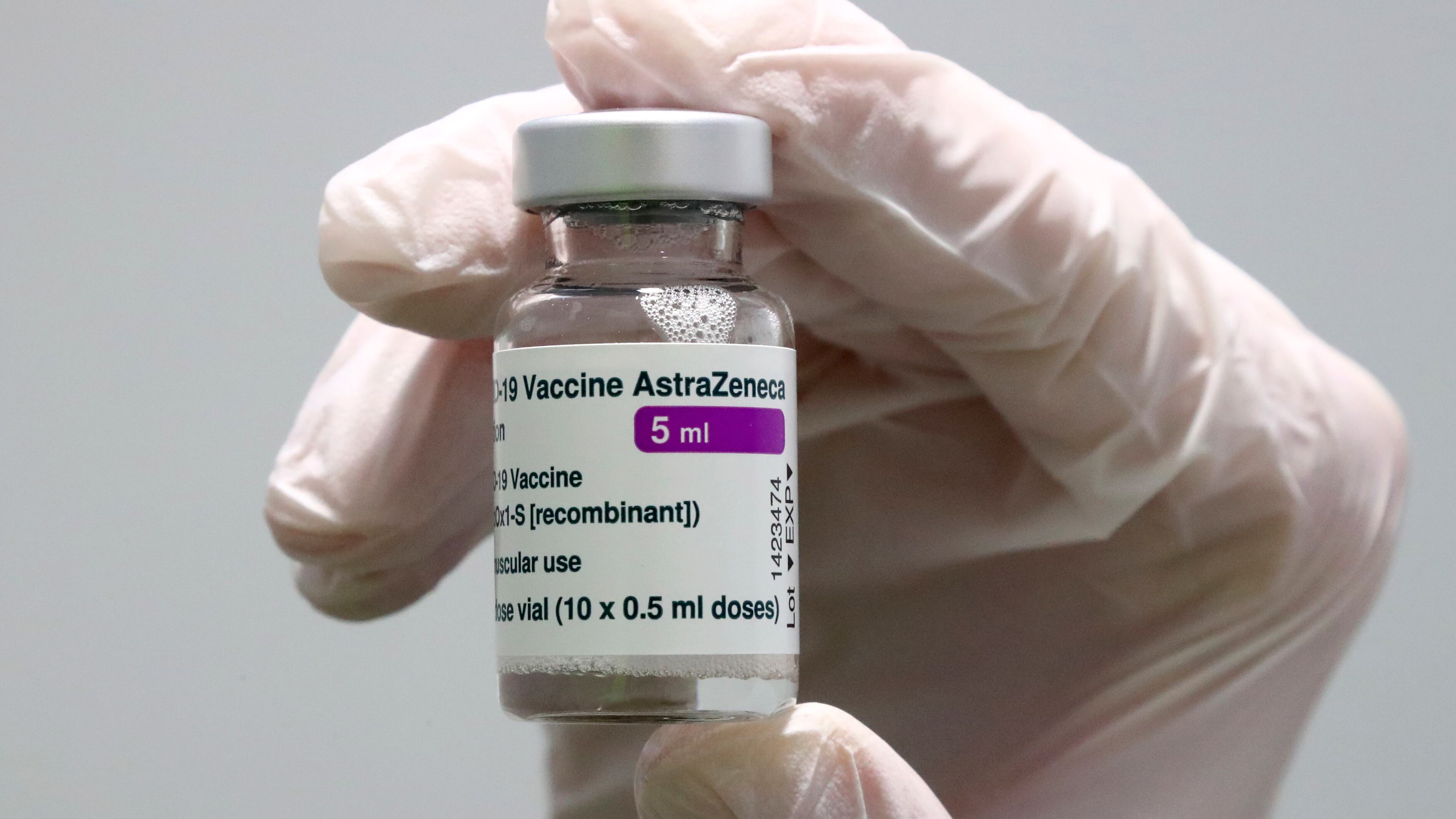 AstraZeneca, ok negli Usa. "Niente casi di trombosi"