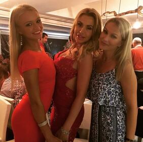 Mercedes Henger vista da mamma Eva su Instagram 14