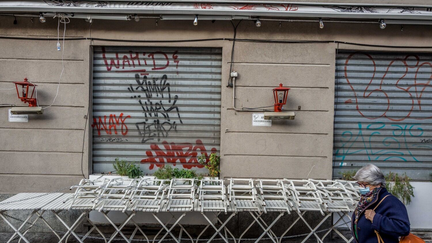 "Il virus? In pizzeria" E con una bugia manda 1,7 milioni in lockdown