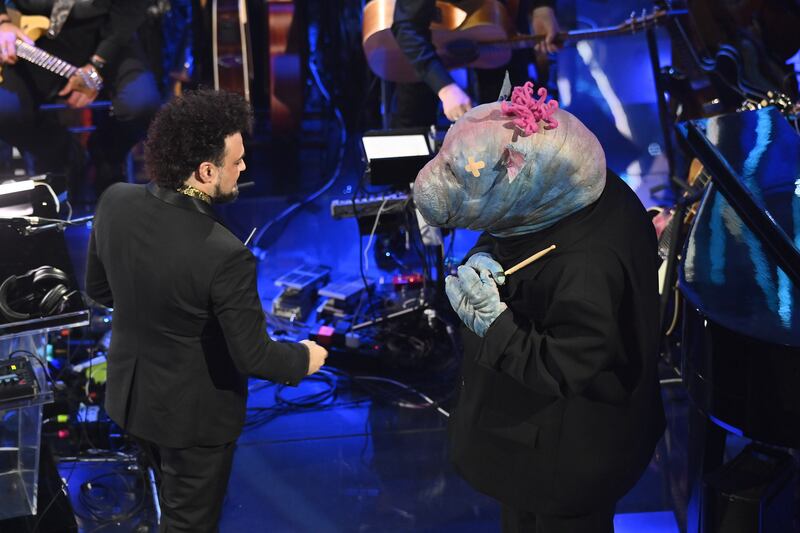 Sanremo 2024: ecco il look della quarta serata del Festival di Ghali 1