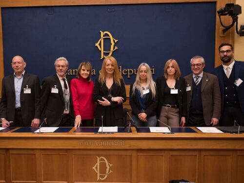 “I cavalli sono amici”. Brambilla presenta pdl anti-macellazione