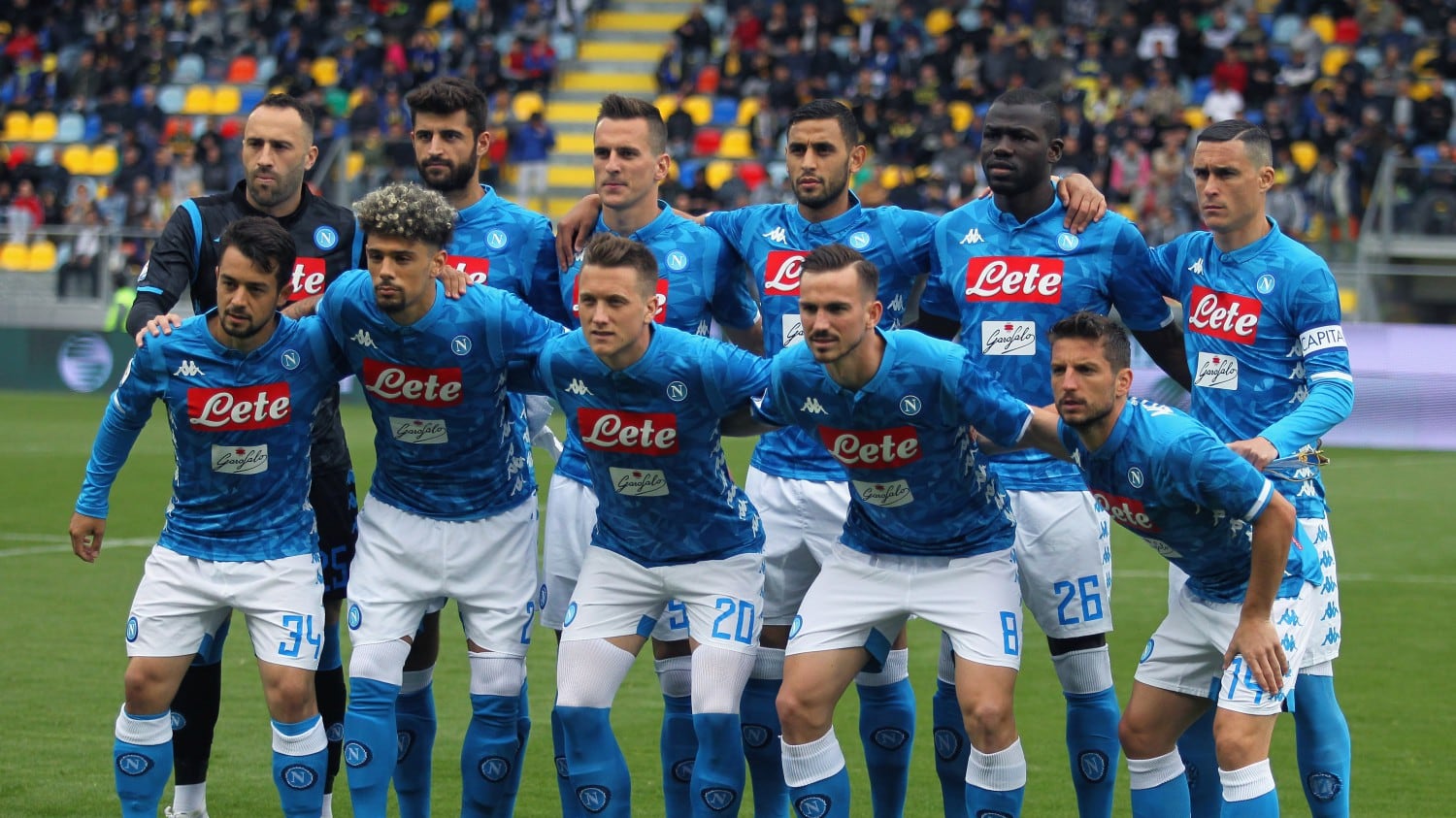 Tifosi del Frosinone choc: aggrediti Ounas e giornalisti