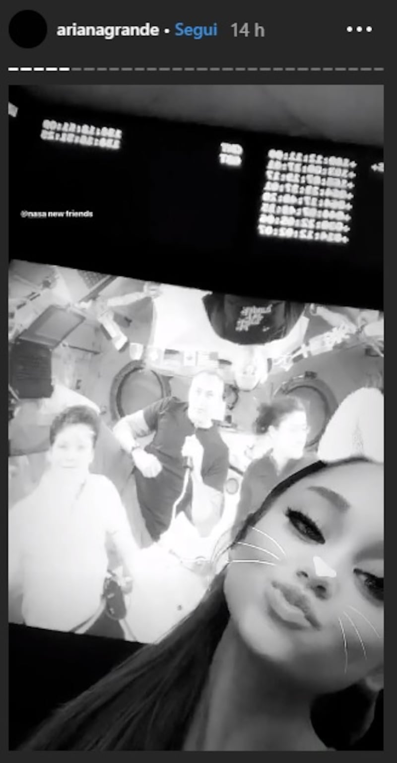 Ariana Grande Nasa